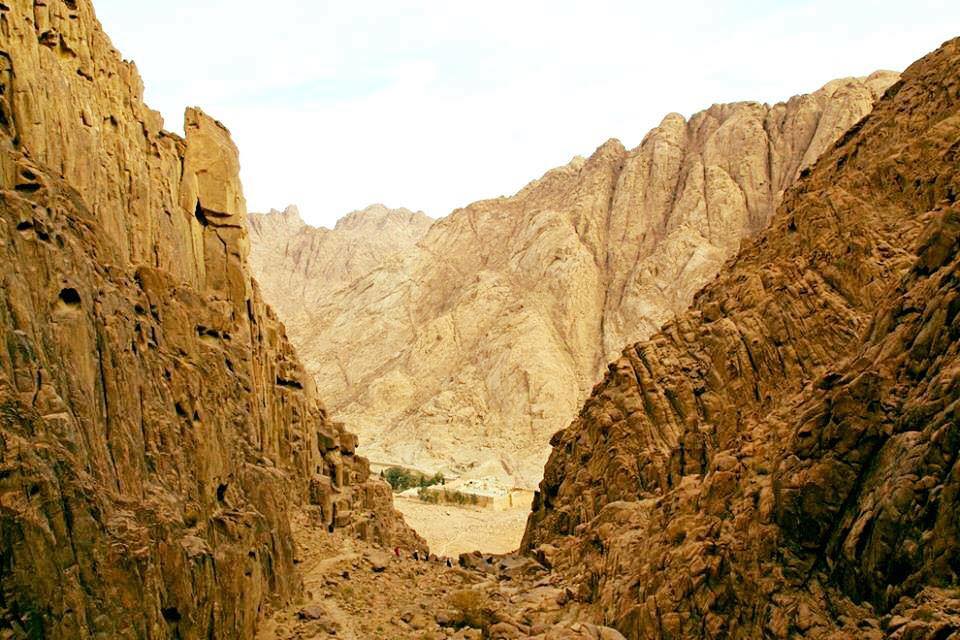 Safari Tour to Colored canyon and Dahab from Dahab