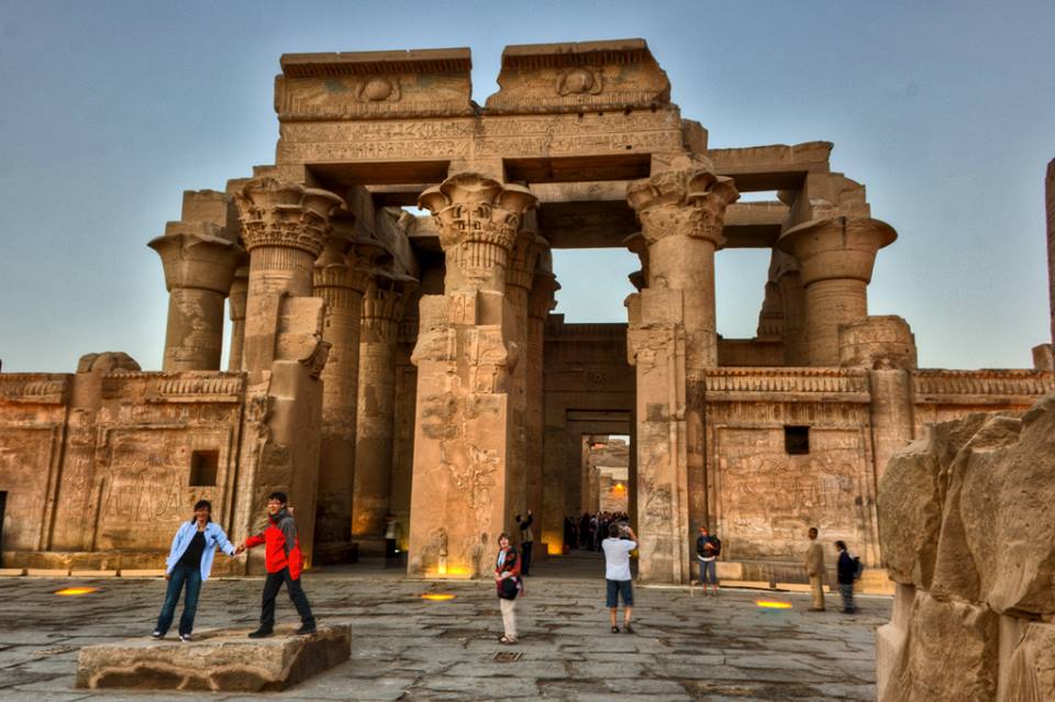 Luxor Aswan Nile cruise holidays 5 days