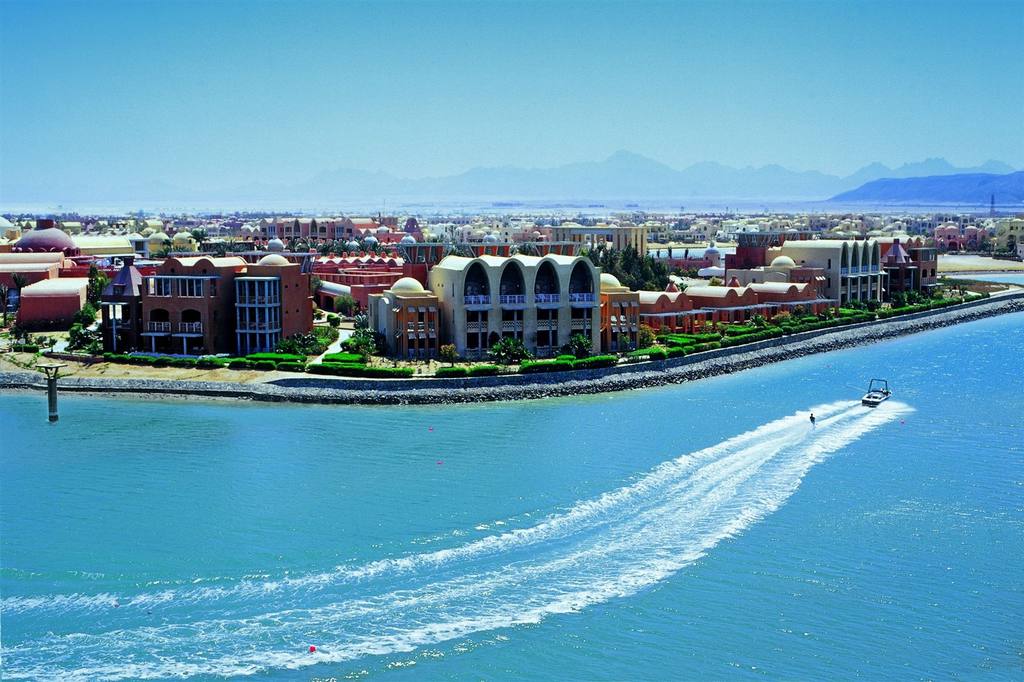 Hydrofoil semi submarine tour in El Gouna