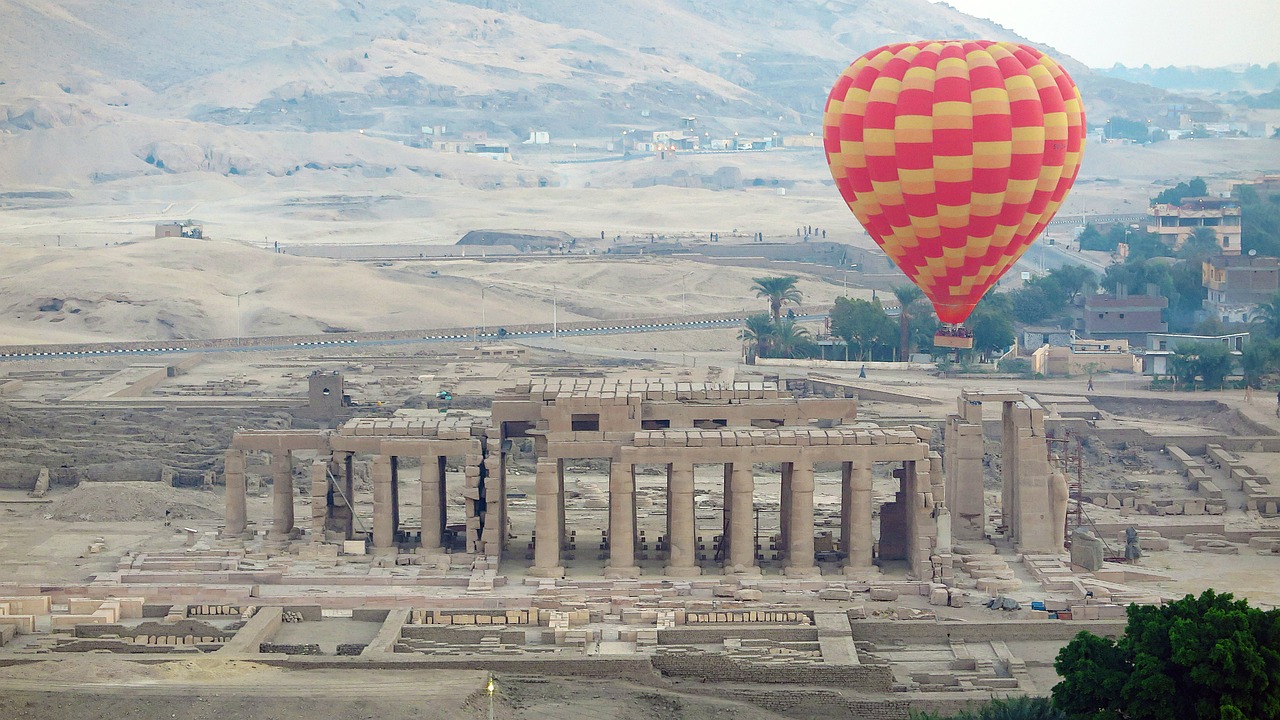 HOT AIR BALLOONING